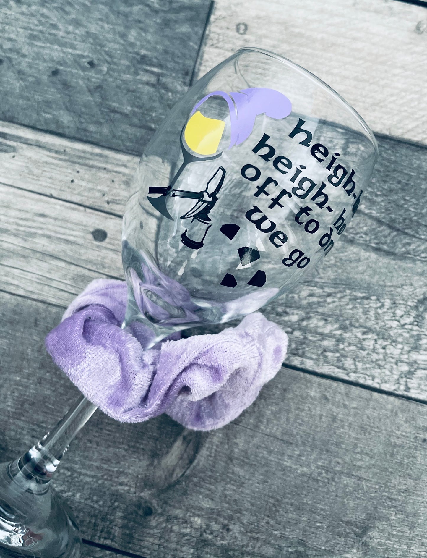 Seven dwarfs dopey gin or wine glass