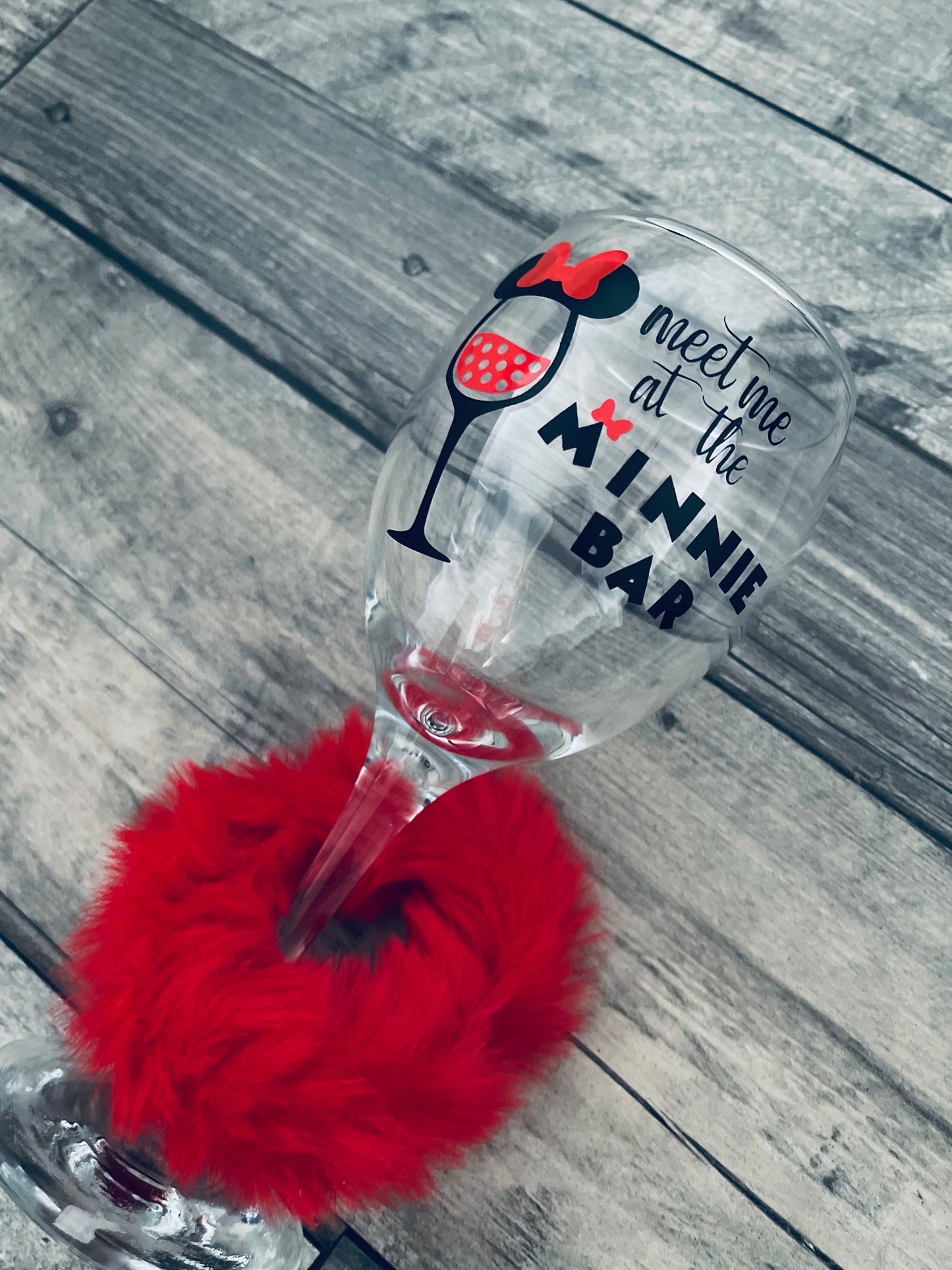 Minnie bar wine glass