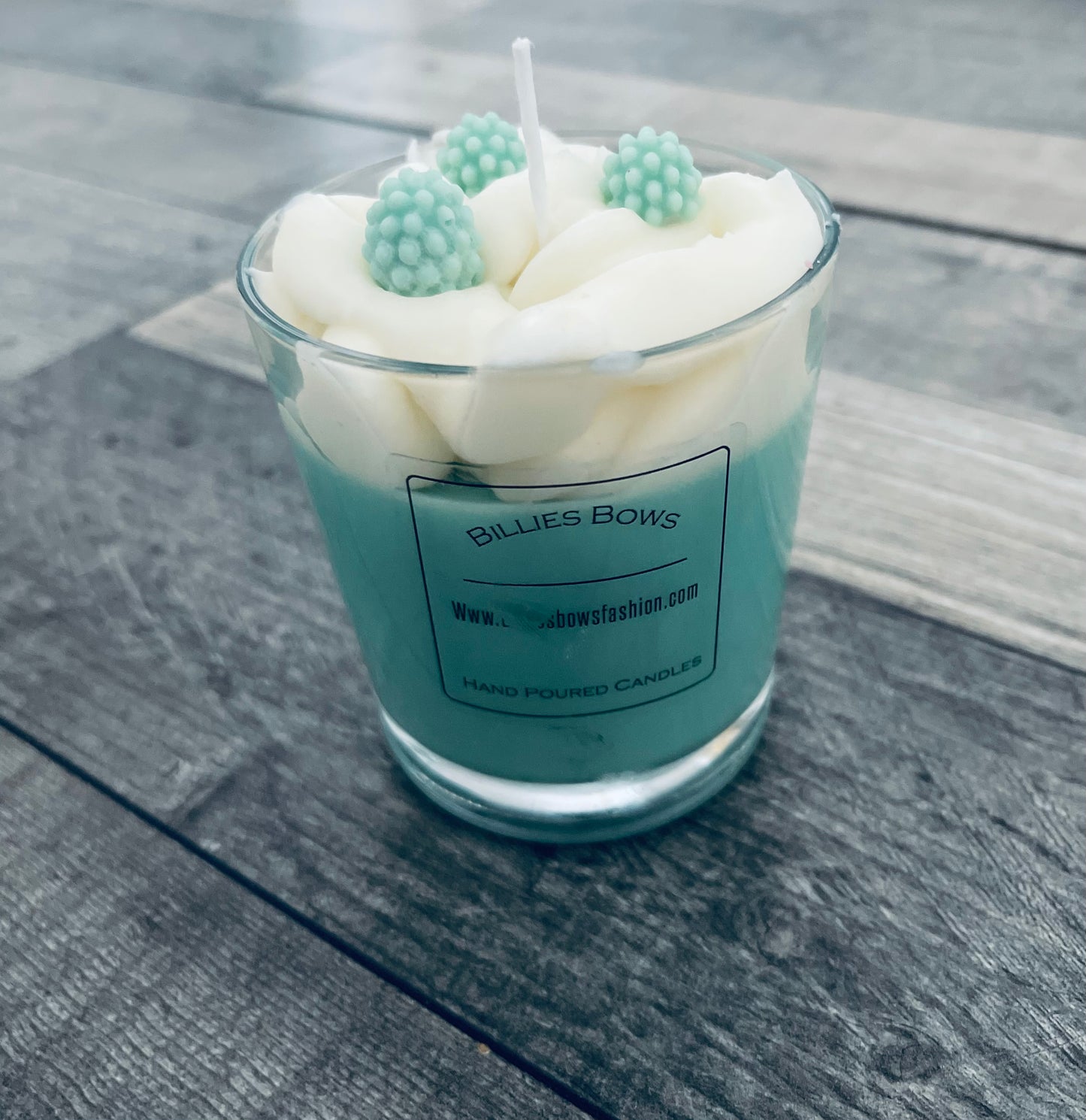 Green berry candle